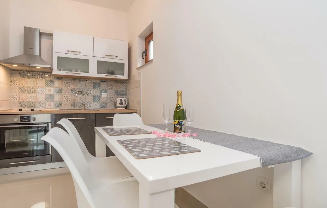 Apartments Kekel Biograd Na Moru Croatia